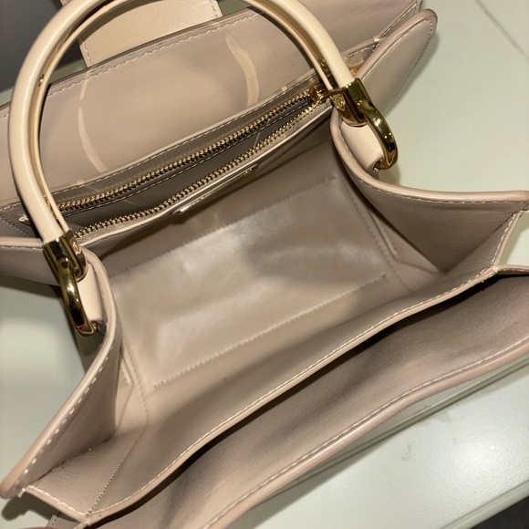 Ferragamo Thea bag - Picture 6 of 10